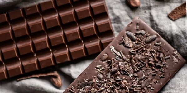 dark bars of chocolate that are toxic to dogs