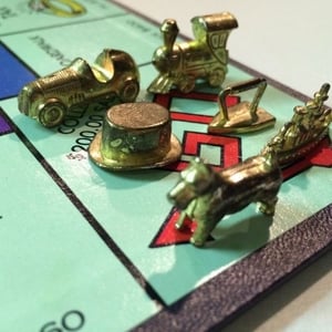 monopoly pieces with zinc-Pix